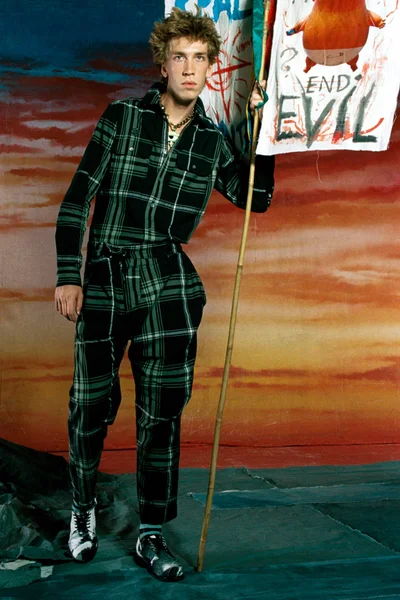 Look 33